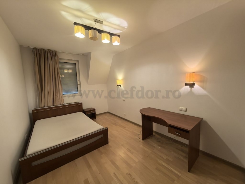 Villa with access to the Pool near the American School Vila cu acces la Piscina langa Scoala Americana