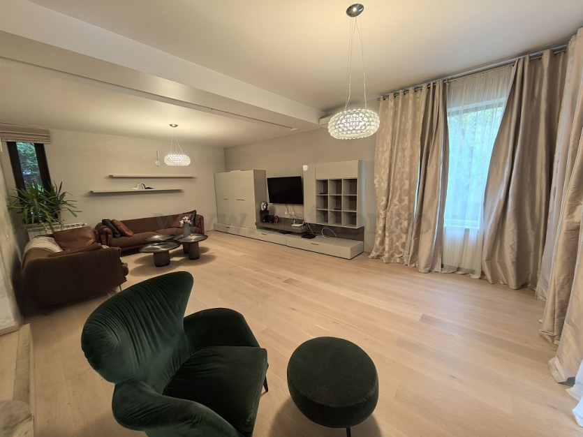 Iancu Nicolae - modern furnished next to the forest Iancu Nicolae - modern mobilata langa padure