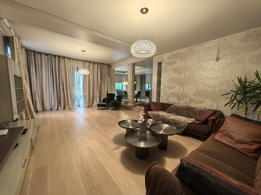 Iancu Nicolae - modern furnished next to the forest Iancu Nicolae - modern mobilata langa padure