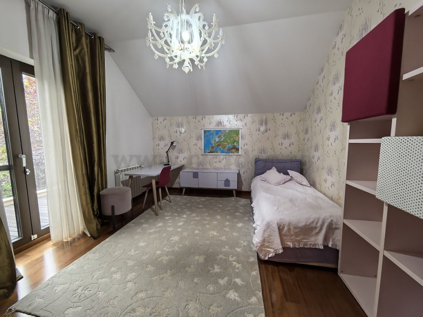 Iancu Nicolae - modern furnished next to the forest Iancu Nicolae - modern mobilata langa padure