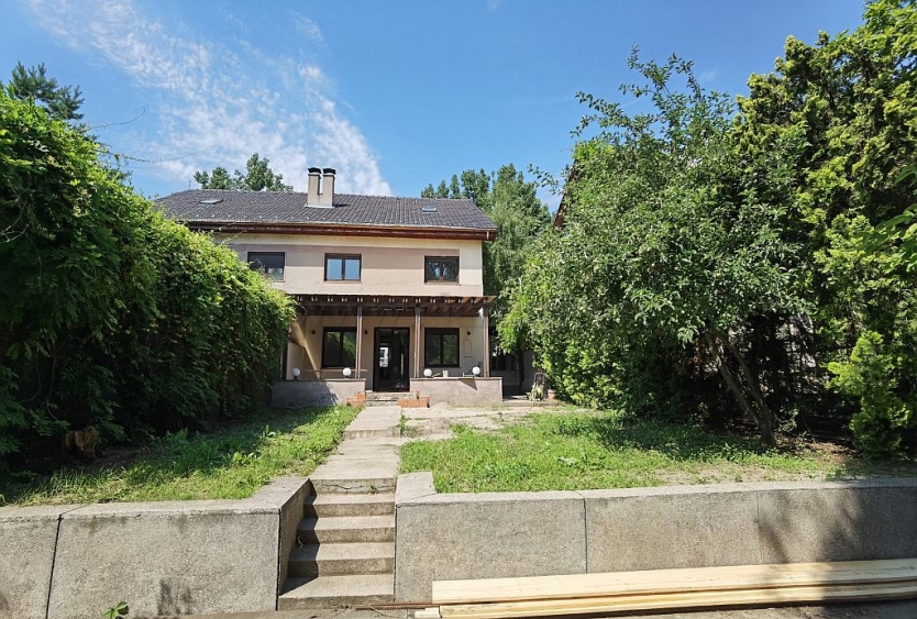 Villa for rent with Lake View, Sisesti area Vilă cu iesire la lac