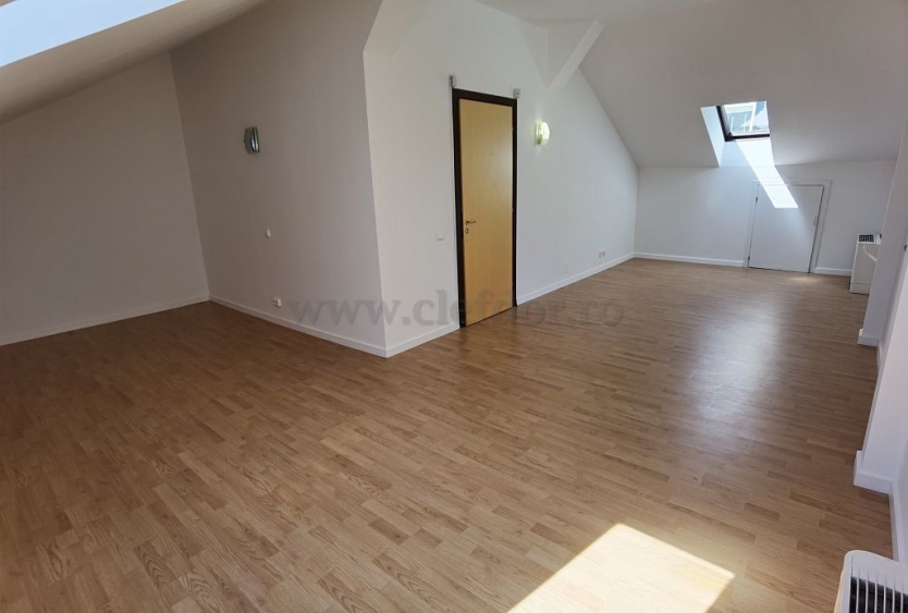 Villa for rent with Lake View, Sisesti area Vilă cu iesire la lac