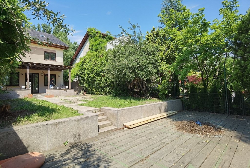 Villa for rent with Lake View, Sisesti area Vilă cu iesire la lac