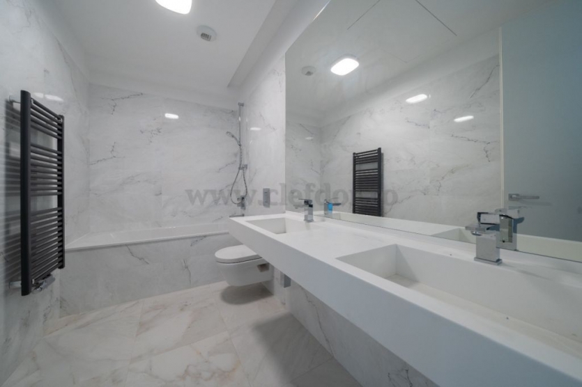 Herastrau One - apartment with 3 bedroom for rent, lake view Herastrau One - apartament cu 4 camere de inchiriat, vedere lac