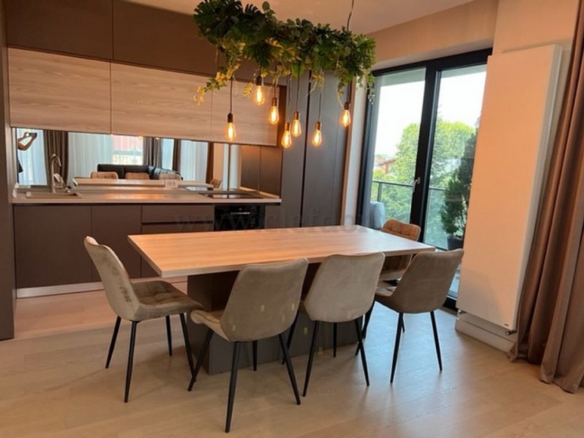 Apartament cu 4 camere in zona Iancu Nicolae - British School Apartament cu 4 camere in zona Iancu Nicolae - British School