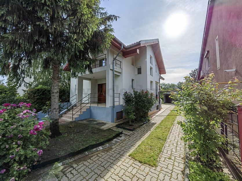 Vila Individuala de Inchiriat in zona Pipera Vila Individuala de Inchiriat in zona Pipera