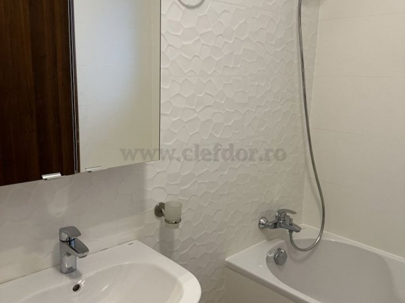 Laguna Residence- apartment with 2 bedrooms Lake View Laguna Residence - apartament 3 camere vedere lac