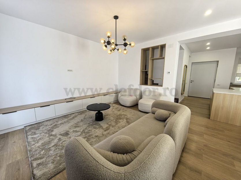Villa for rent in Pipera area American Village- Vilă cu 5 camere  în zona Pipera