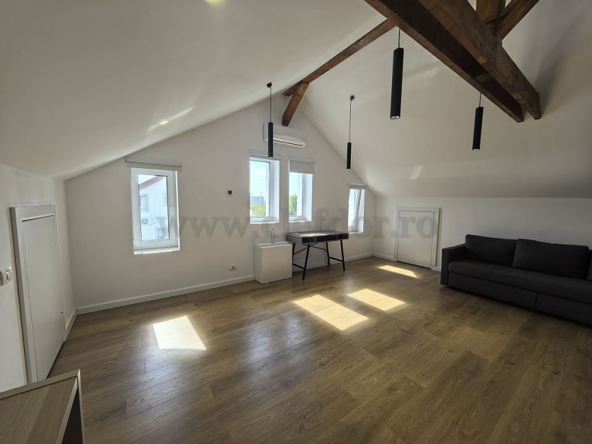 Villa for rent in Pipera area American Village- Vilă cu 5 camere  în zona Pipera