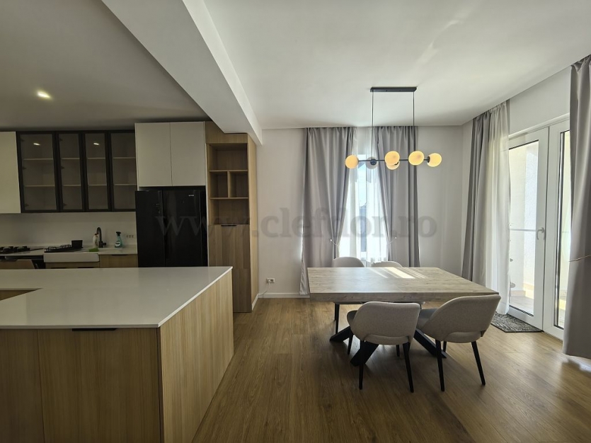 Villa for rent in Pipera area American Village- Vilă cu 5 camere  în zona Pipera