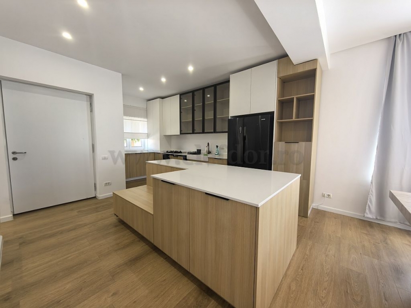 Villa for rent in Pipera area American Village- Vilă cu 5 camere  în zona Pipera