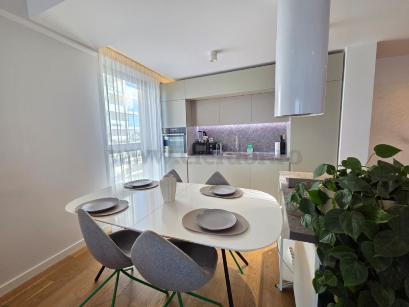 ONE Herastrau Towers - apartament cu 3 camere de inchiriat ONE Herastrau Towers - apartament cu 3 camere de inchiriat