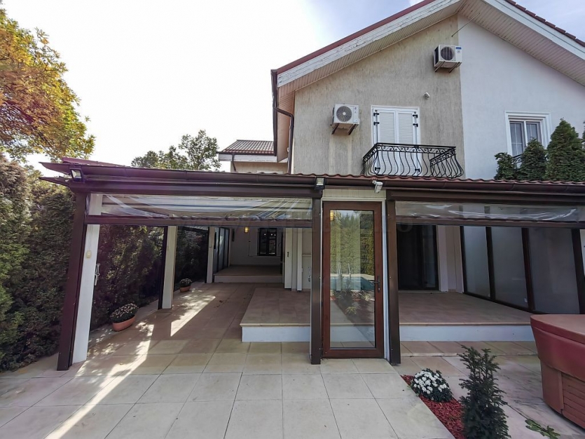 Iancu Nicolae - Baneasa Residential Park - Villa with Pool near British School Iancu Nicolae - Baneasa Residential Park - Vila cu Piscina langa British School