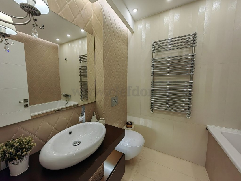 Luxury Villa with Swimming Pool Acces Vila de Lux cu acces la piscina
