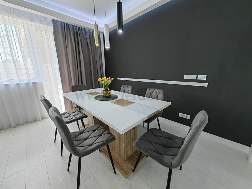 Luxury Villa with Swimming Pool Acces Vila de Lux cu acces la piscina