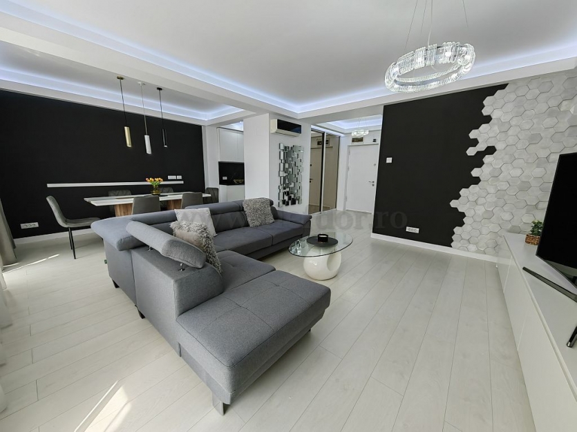 Luxury Villa with Swimming Pool Acces Vila de Lux cu acces la piscina
