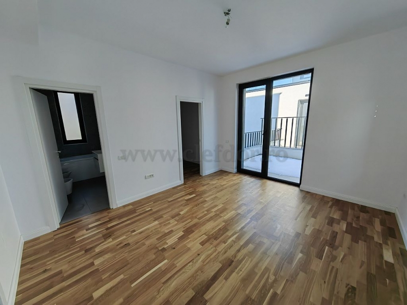 Villa with Pool Near American School Vila cu piscina in apropiere de Scoala Americana