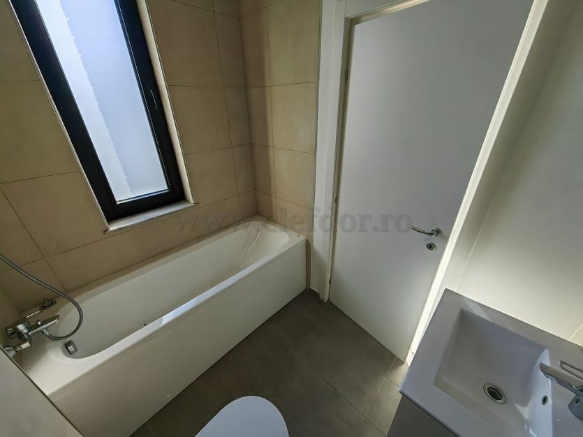 Villa with Pool Near American School Vila cu piscina in apropiere de Scoala Americana