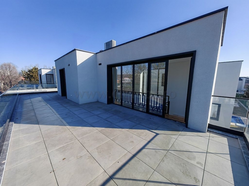 Villa with Pool Near American School Vila cu piscina in apropiere de Scoala Americana