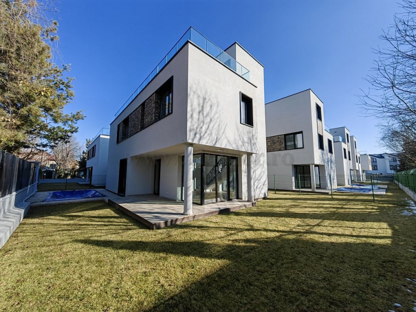 Villa with Pool Near American School Vila cu piscina in apropiere de Scoala Americana