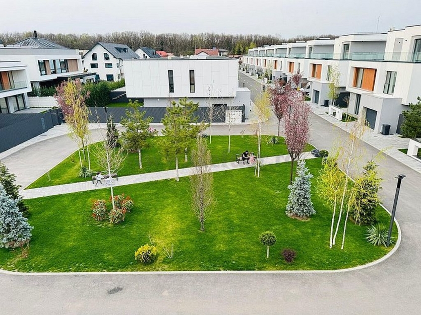 LUXURY VILLA on Iancu Nicolae VILA de LUX in zona Iancu Nicolae