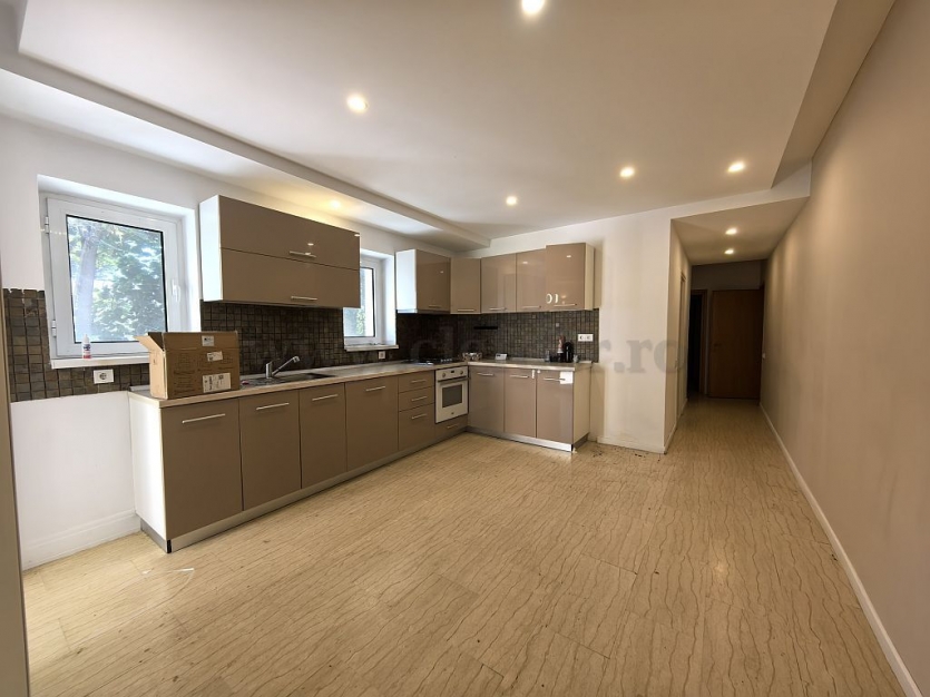 Vila  în zona Iancu Nicolae - Jolie Ville - Cambridge School Vila  în zona Iancu Nicolae - Jolie Ville - Cambridge School