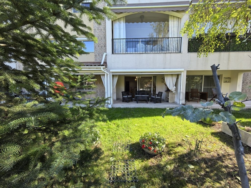 IBIZA SOL- Apartament cu 3 camere si gradina IBIZA SOL- Apartament cu 3 camere si gradina