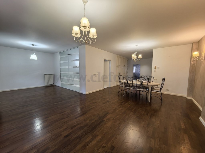 IBIZA SOL- Apartament cu 3 camere si gradina IBIZA SOL- Apartament cu 3 camere si gradina