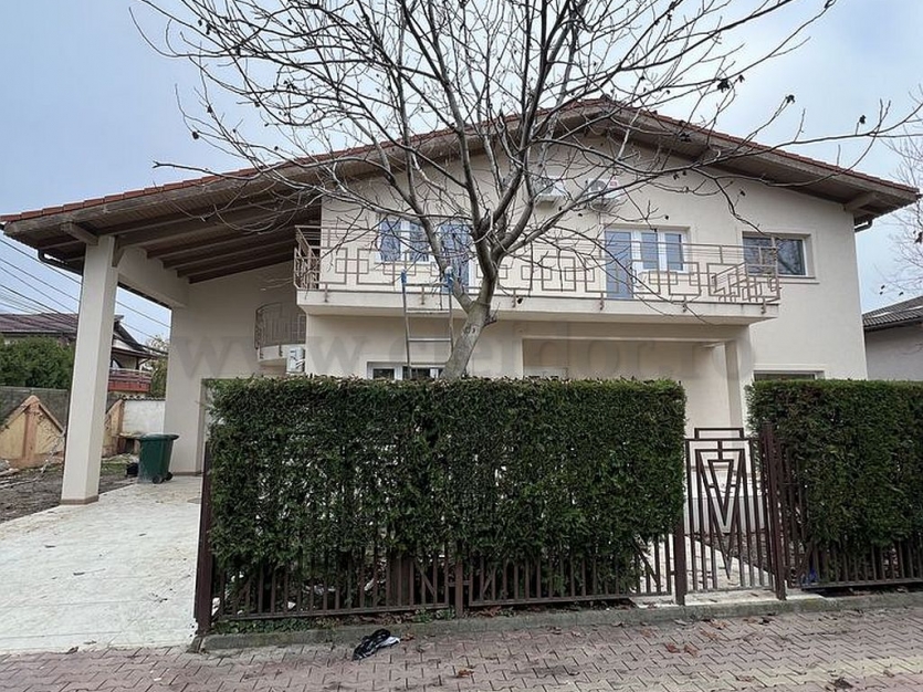 Vila complet RENOVATA, in zona Pipera Vila complet RENOVATA, in zona Pipera