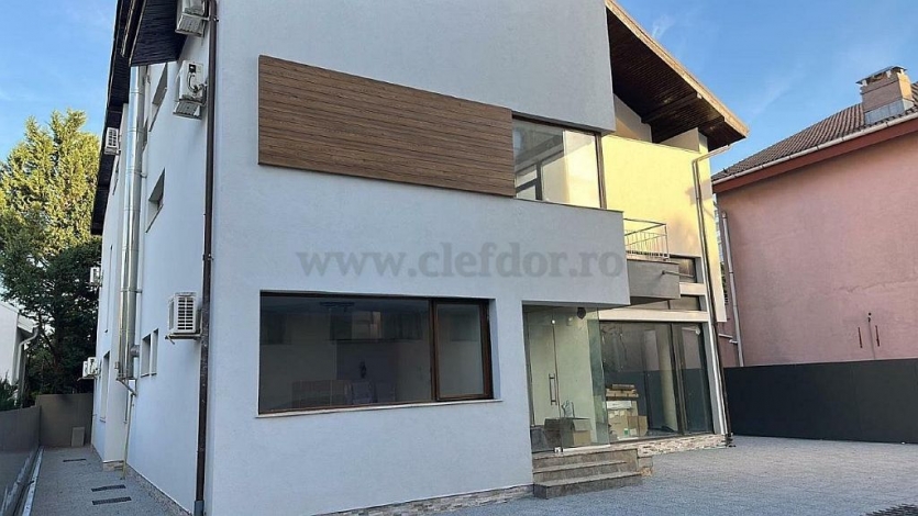Villa in Pipera area Vila in zona Pipera