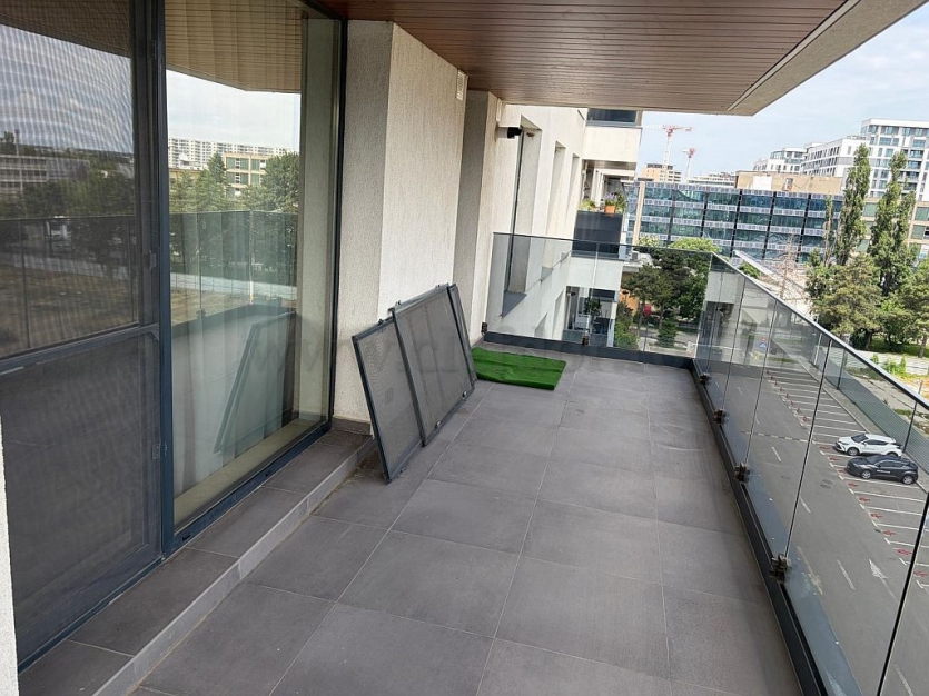 Apartament cu 4 camere în apropiere de Mall Promenada Apartament cu 4 camere în apropiere de Mall Promenada