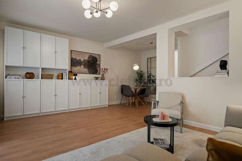 Villa for sale in OMV Pipera area Vilă de vanzare în zona OMV Pipera