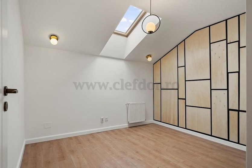 Villa for sale in OMV Pipera area Vilă de vanzare în zona OMV Pipera