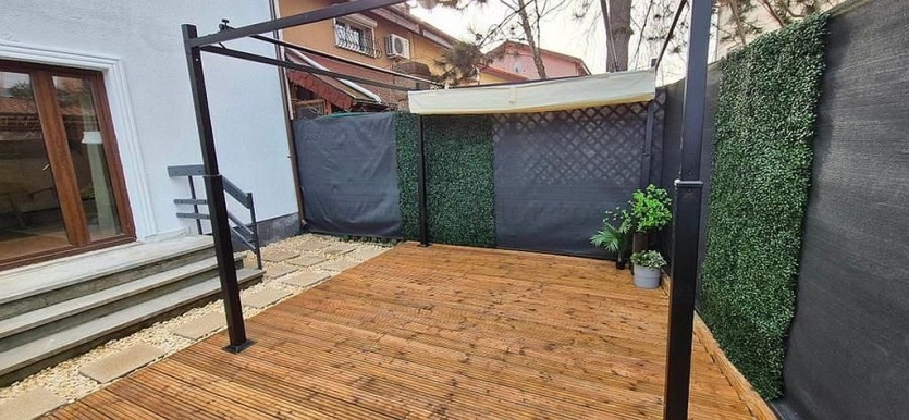 Villa for sale in OMV Pipera area Vilă de vanzare în zona OMV Pipera