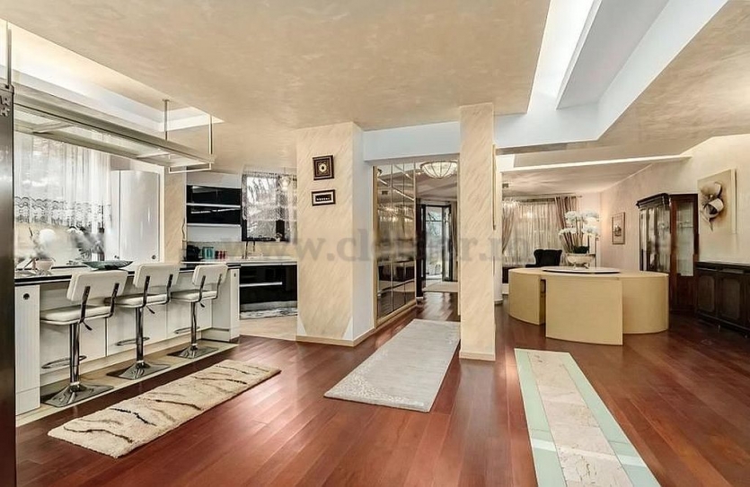 Vilă în zona Iancu Nicolae - British School Vilă în zona Iancu Nicolae - British School