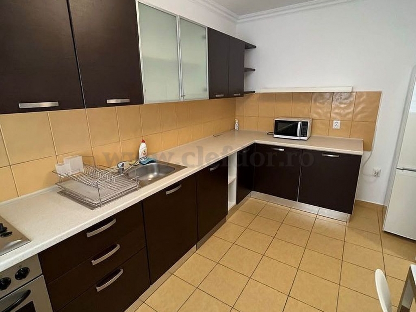 RENOVATED villa in Pipera area Vilă RENOVATA  în zona Pipera