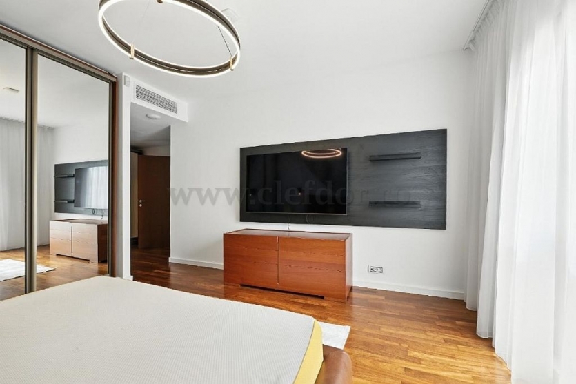 2 Bedrooms Apartment near U.S. Embassy for Rent Apartament cu 3 camere de închiriat în zona Ambasadei Americii