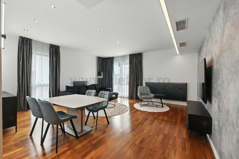 Apartament cu 3 camere de închiriat în zona Ambasadei Americii Apartament cu 3 camere de închiriat în zona Ambasadei Americii