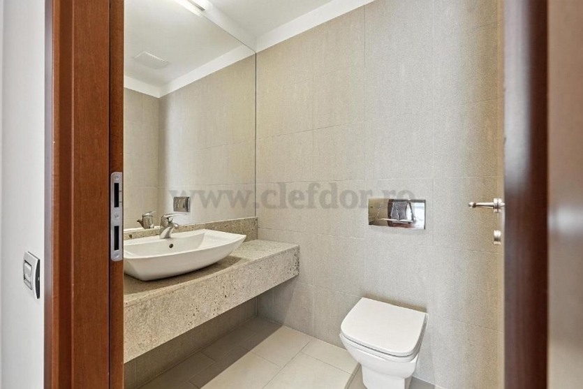 2 Bedrooms Apartment near U.S. Embassy for Rent Apartament cu 3 camere de închiriat în zona Ambasadei Americii