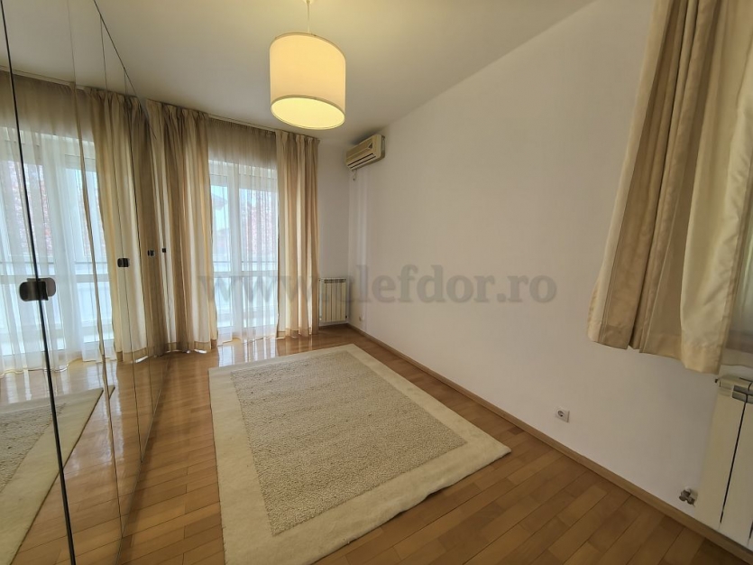 Individual Villa for rent near British School Vilă INDIVIDUALA în apropiere de British School