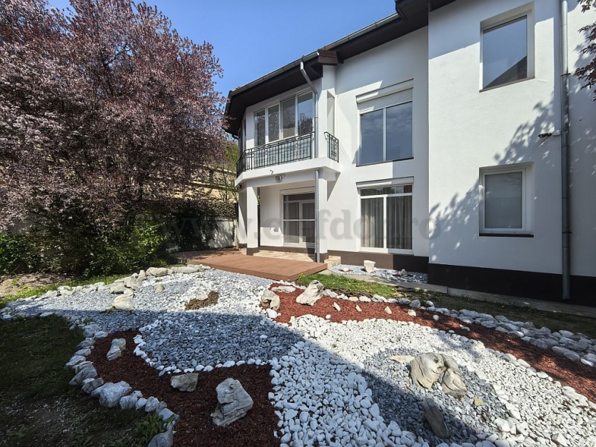 Individual Villa for rent near British School Vilă INDIVIDUALA în apropiere de British School