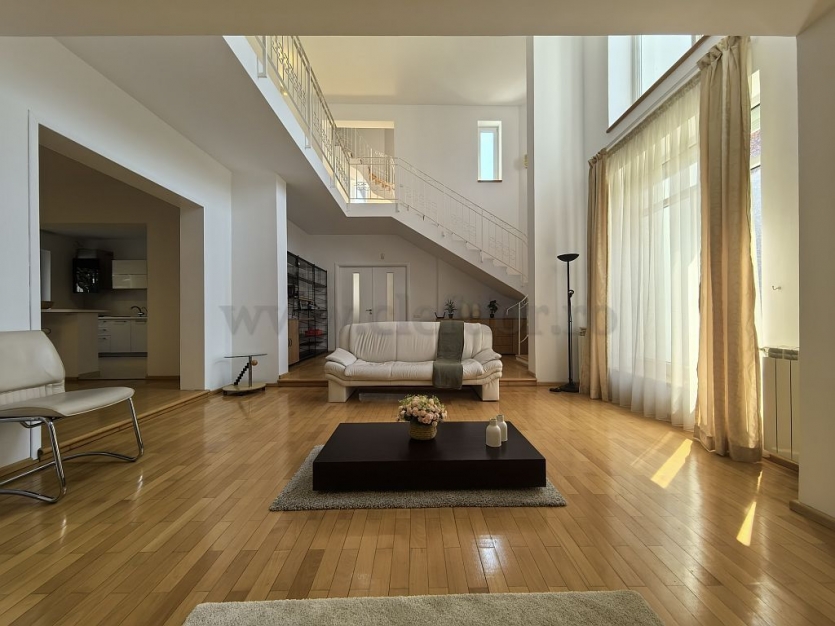 Individual Villa for rent near British School Vilă INDIVIDUALA în apropiere de British School