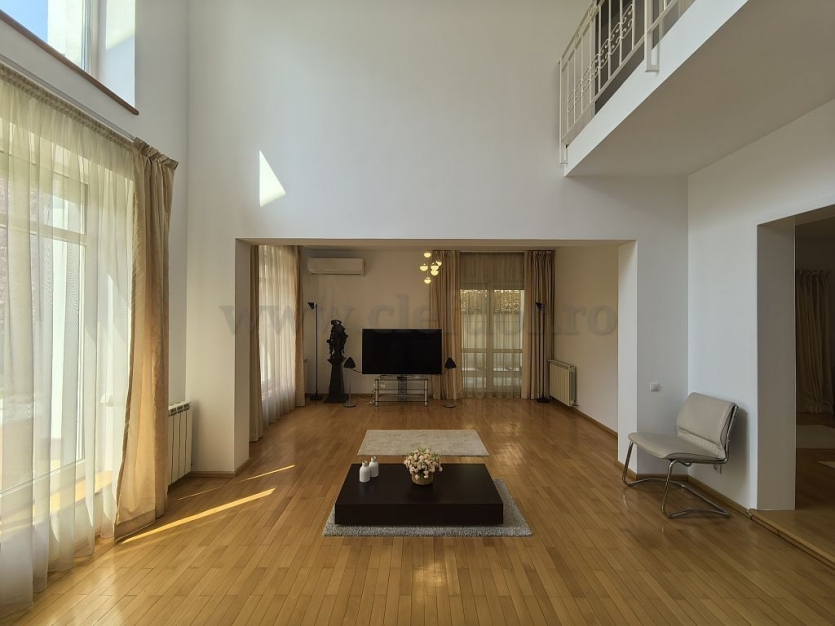 Individual Villa for rent near British School Vilă INDIVIDUALA în apropiere de British School