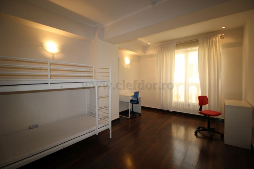 Apartament cu 4 camere de închiriat în zona Soseaua Nordului Apartament cu 4 camere de închiriat în zona Soseaua Nordului