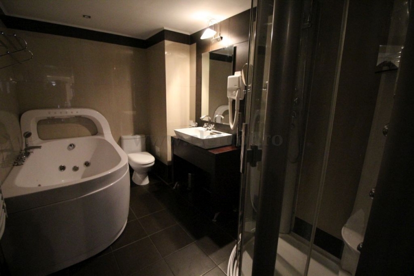 Apartament cu 4 camere de închiriat în zona Soseaua Nordului Apartament cu 4 camere de închiriat în zona Soseaua Nordului