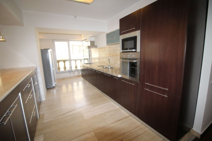 Apartament cu 4 camere de închiriat în zona Soseaua Nordului Apartament cu 4 camere de închiriat în zona Soseaua Nordului