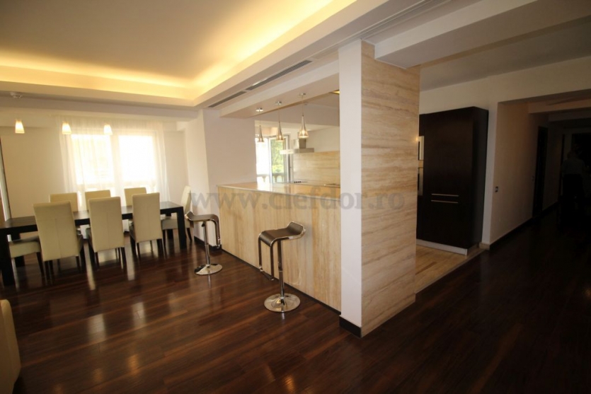 Apartament cu 4 camere de închiriat în zona Soseaua Nordului Apartament cu 4 camere de închiriat în zona Soseaua Nordului