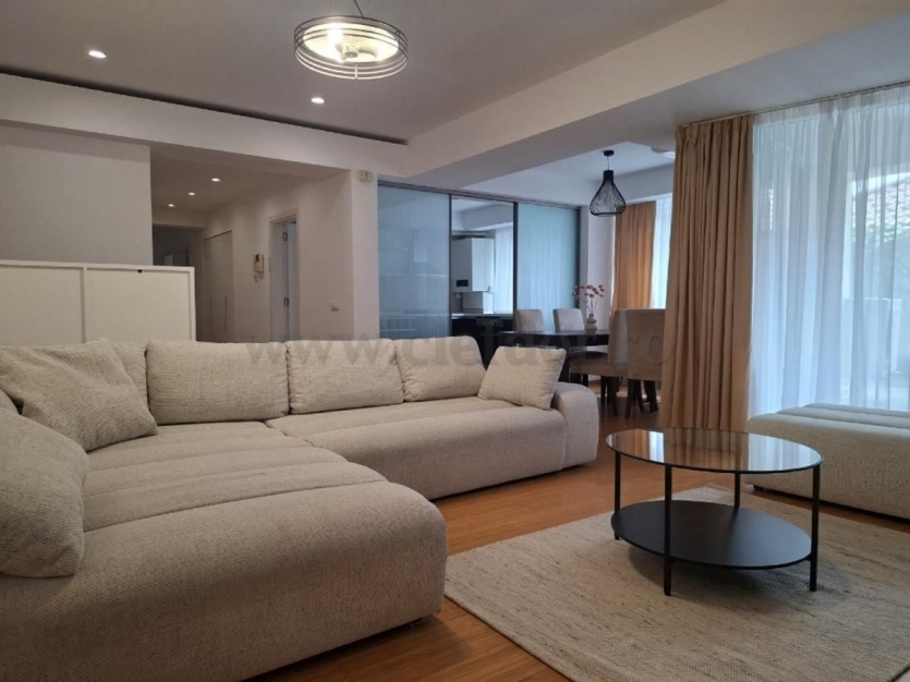 4 room Apartment for rent, Pipera area Apartament cu 4 camere de închiriat în zona Pipera