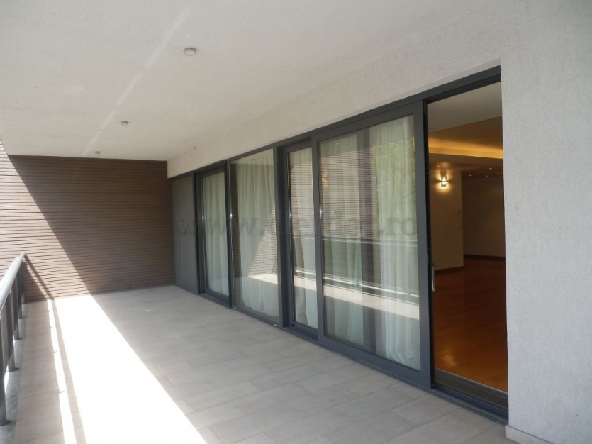 3 room Apartment for rent, Primaverii area Apartament cu 3 camere de închiriat în zona Primaverii