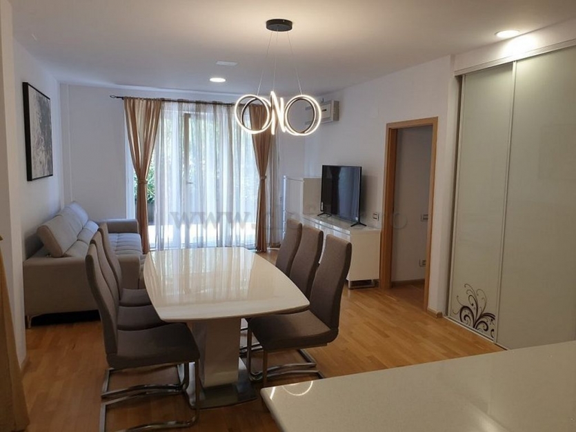 3 room Apartment for rent, Soseaua Nordului area Apartament cu 3 camere de închiriat în zona Soseaua Nordului